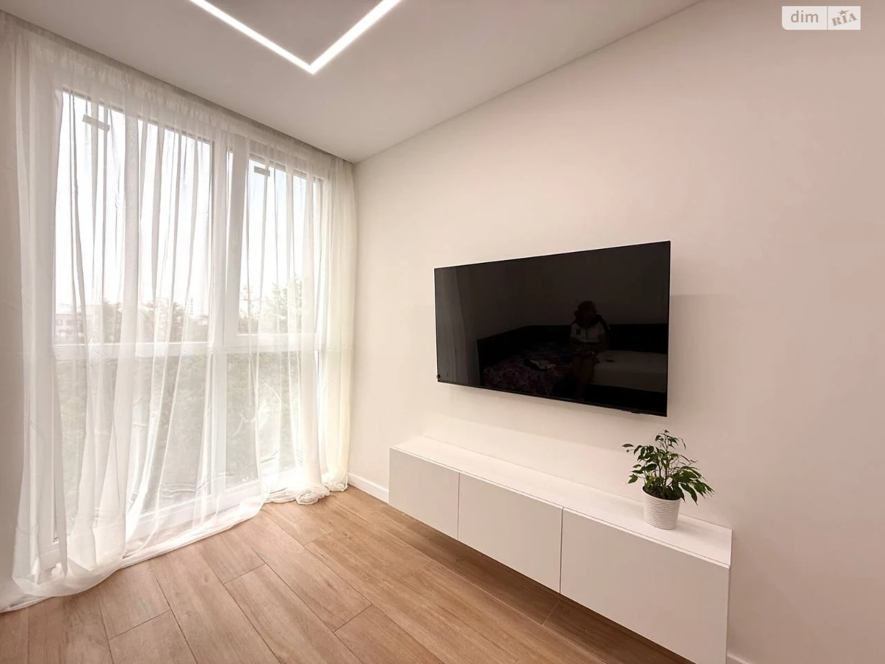 For sale Apartment Zaliznychny