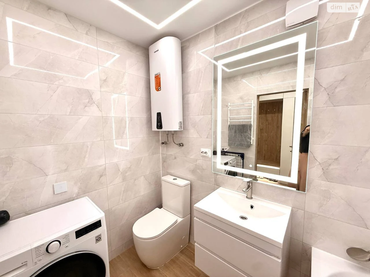 For sale Apartment Zaliznychny
