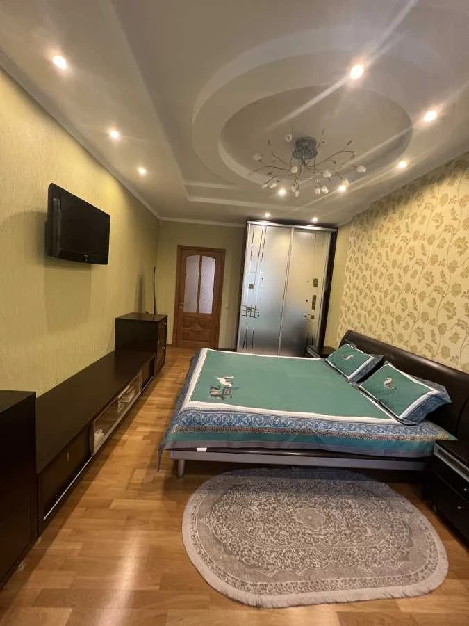 Продається велика квартира в Києві, Солом'янський район