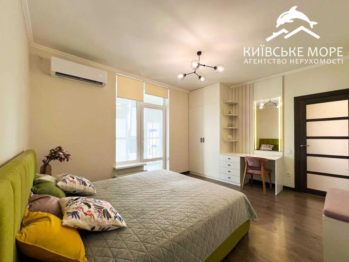 Продається трикімнатна квартира (96 м²) у Києві, Подільський район