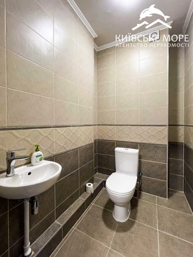 Продається трикімнатна квартира (96 м²) у Києві, Подільський район