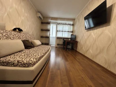 I will sell a beautiful 2-room apartment in Rabochaya, Kirova, Zeleniy Gai