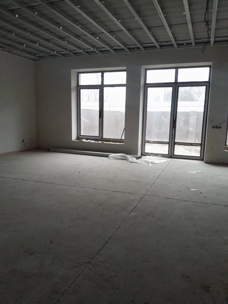 Продаж розкішного таунхауса 300 м² у Солом'янському районі (вул.