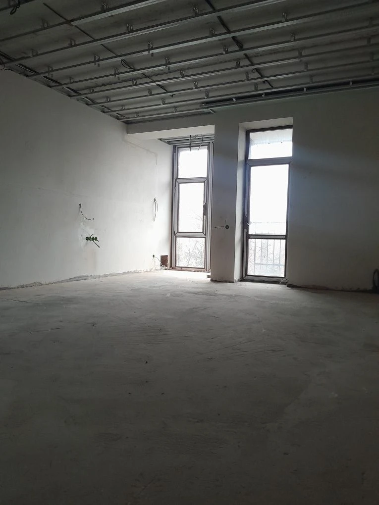 Продаж розкішного таунхауса 300 м² у Солом'янському районі (вул.