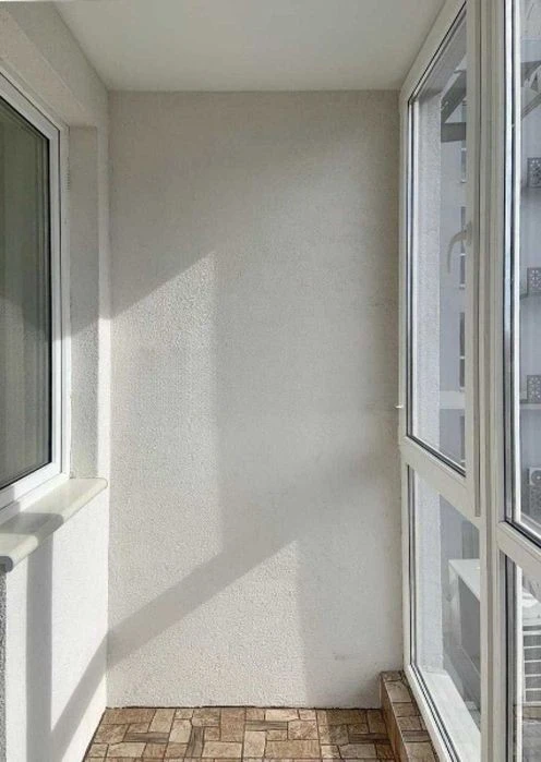 Modern 1-bedroom apartment for sale in Lebedinoye residential complex
