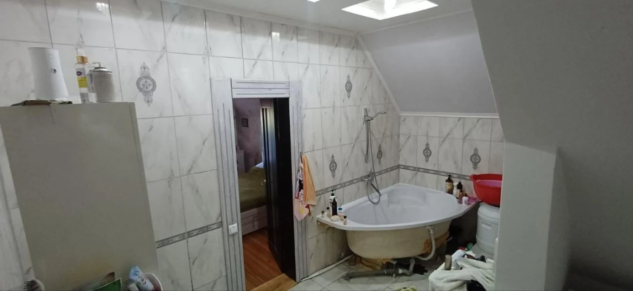 Продається будинок 285 м² Левобережна ділянка 10 соток Район ТРЦ «Караван»