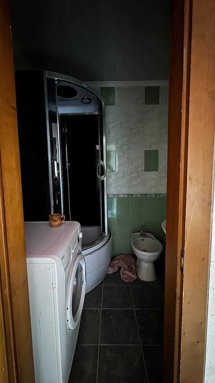 Sale of a 3-room apartment near the lake