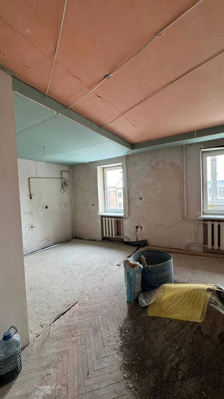 Sale of a 3-room apartment near the lake