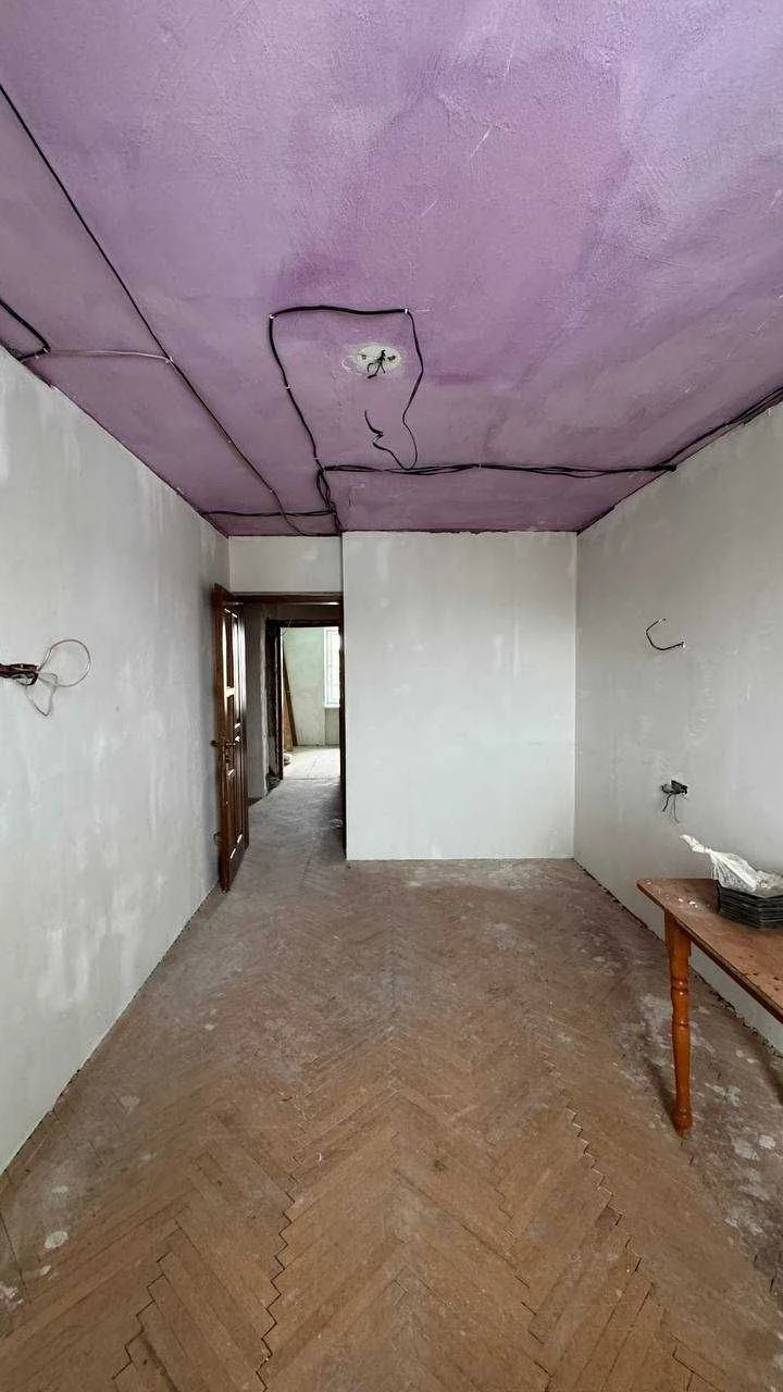 Sale of a 3-room apartment near the lake