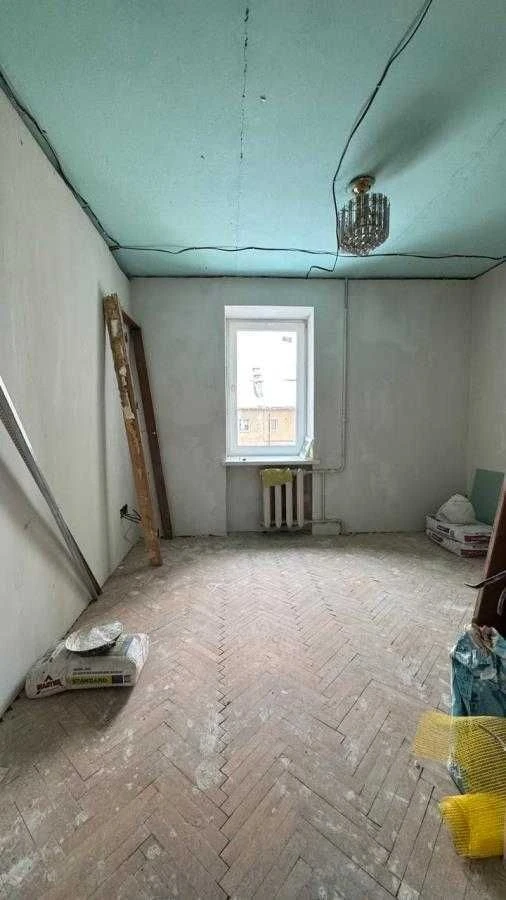 Sale of a 3-room apartment near the lake