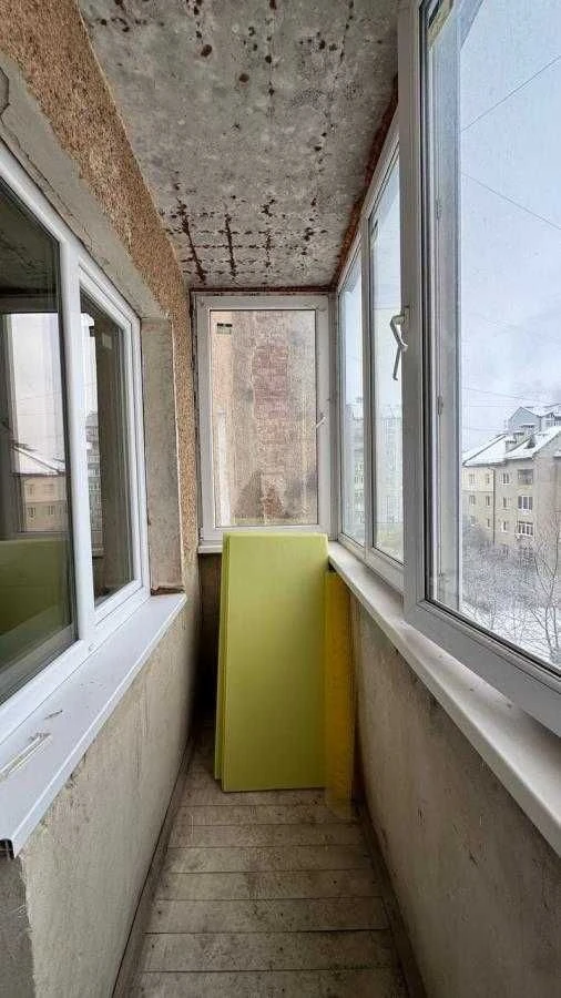 Sale of a 3-room apartment near the lake