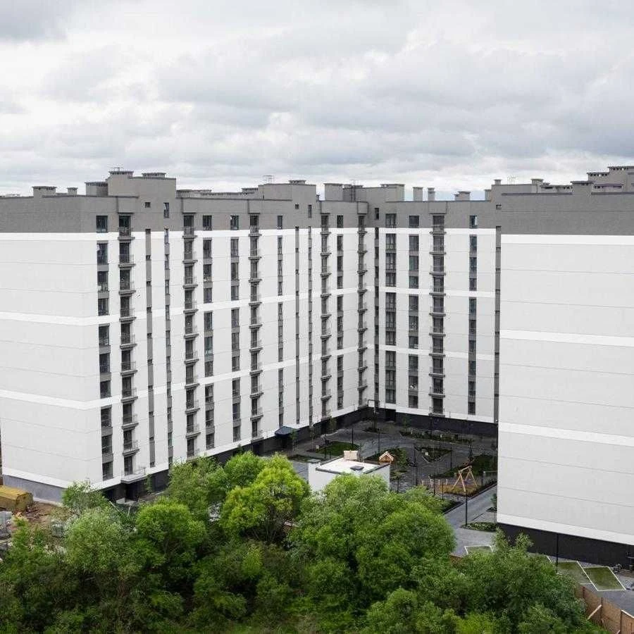 Sale of an apartment in a ready-to-renovate building