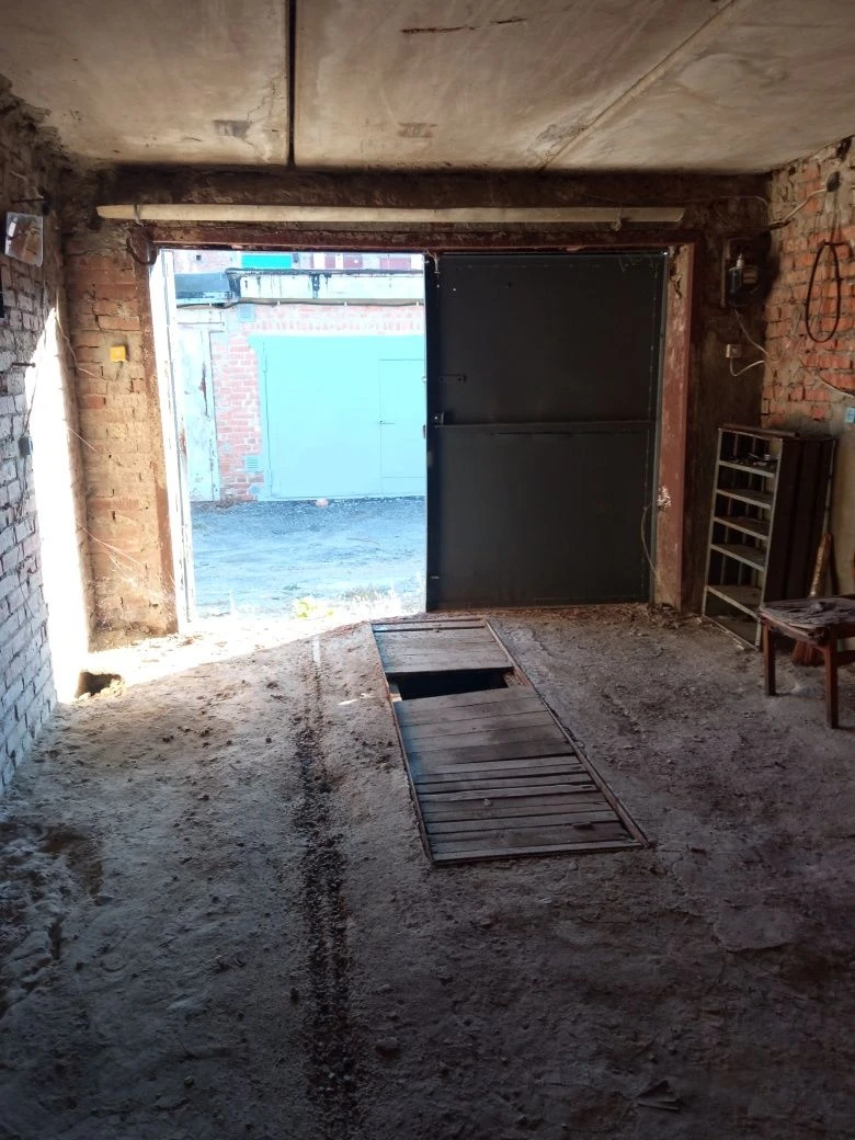 Brick garage for sale