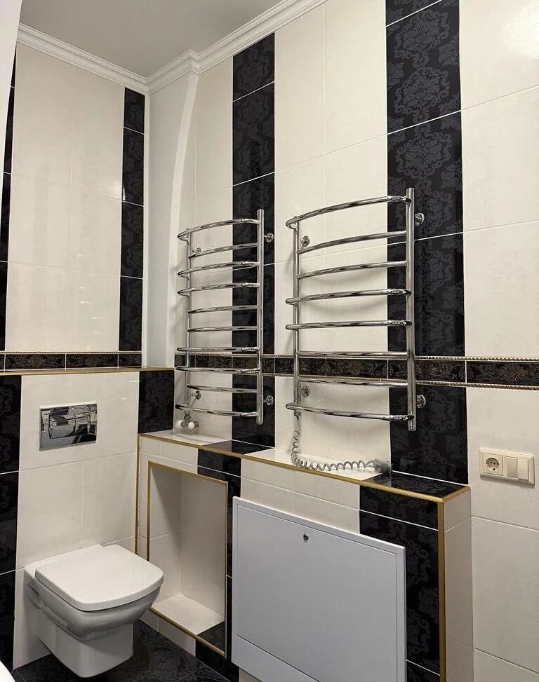 Sale of a 3-story apartment