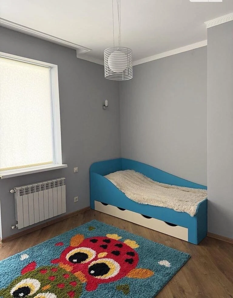 Sale of a 3-story apartment
