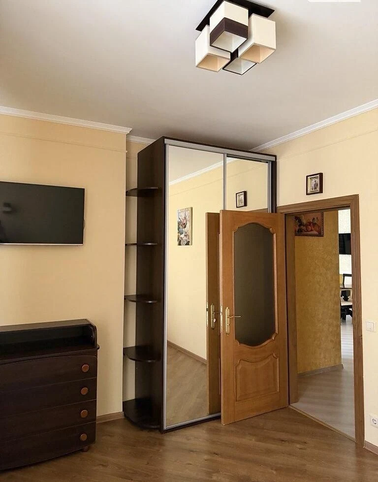 Sale of a 3-story apartment