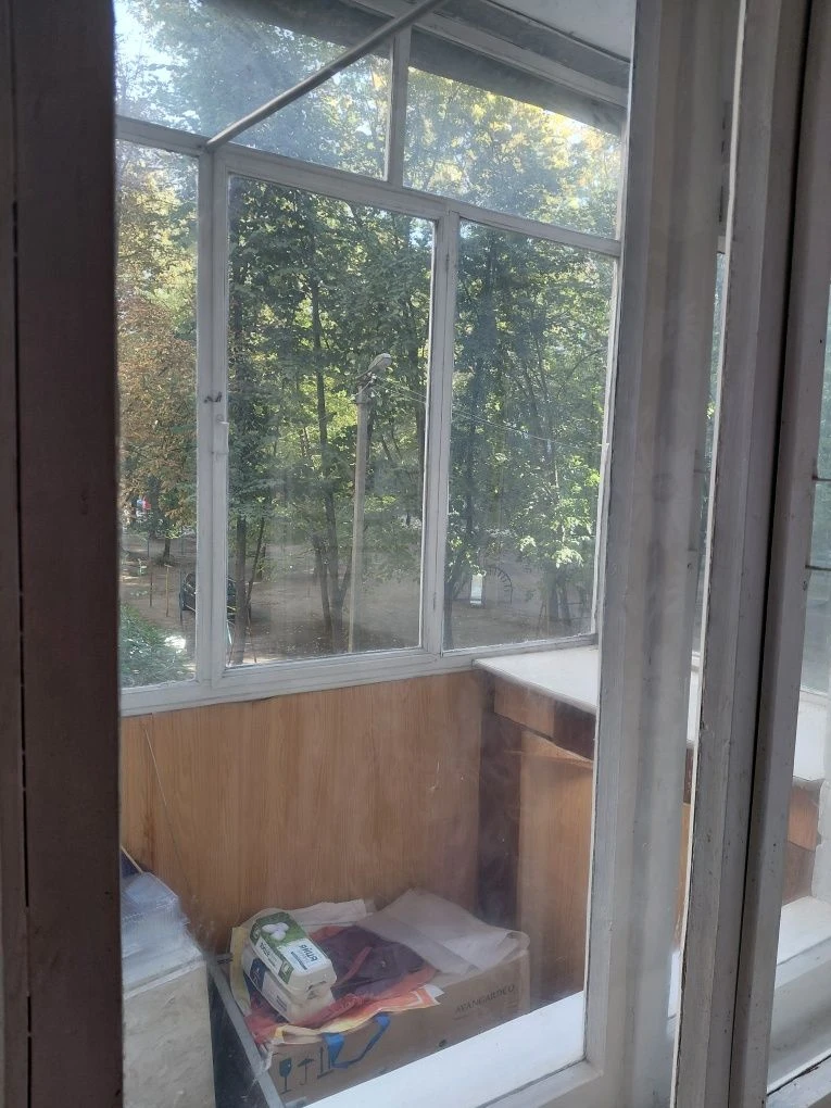 Квартира, 4 кімнати (біля 2-ї міської лікарні)