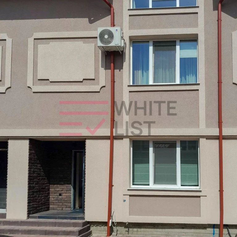 Продаж таунхауса с ремонтом в городе Черновцы