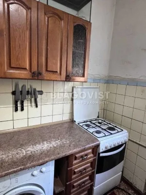2-room apartment for sale on Dzhokhar Dudayev Street, Solomyansky