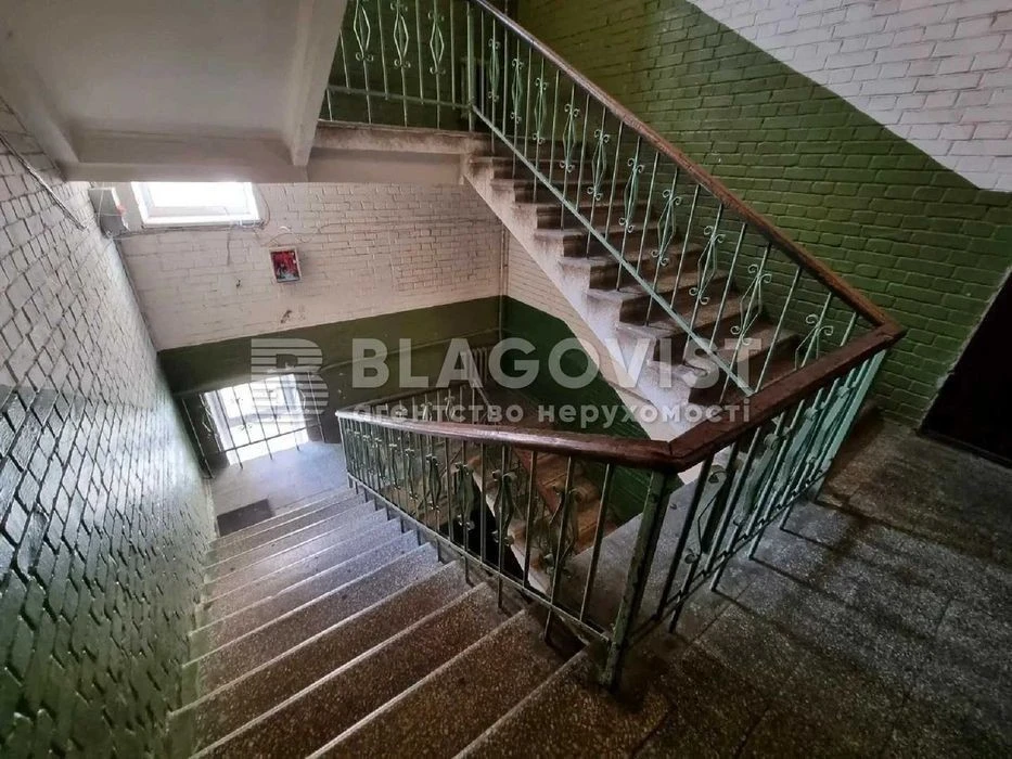 2-room apartment for sale on Dzhokhar Dudayev Street, Solomyansky