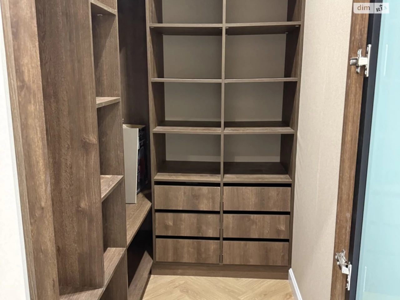 Продажа квартир Приморский.