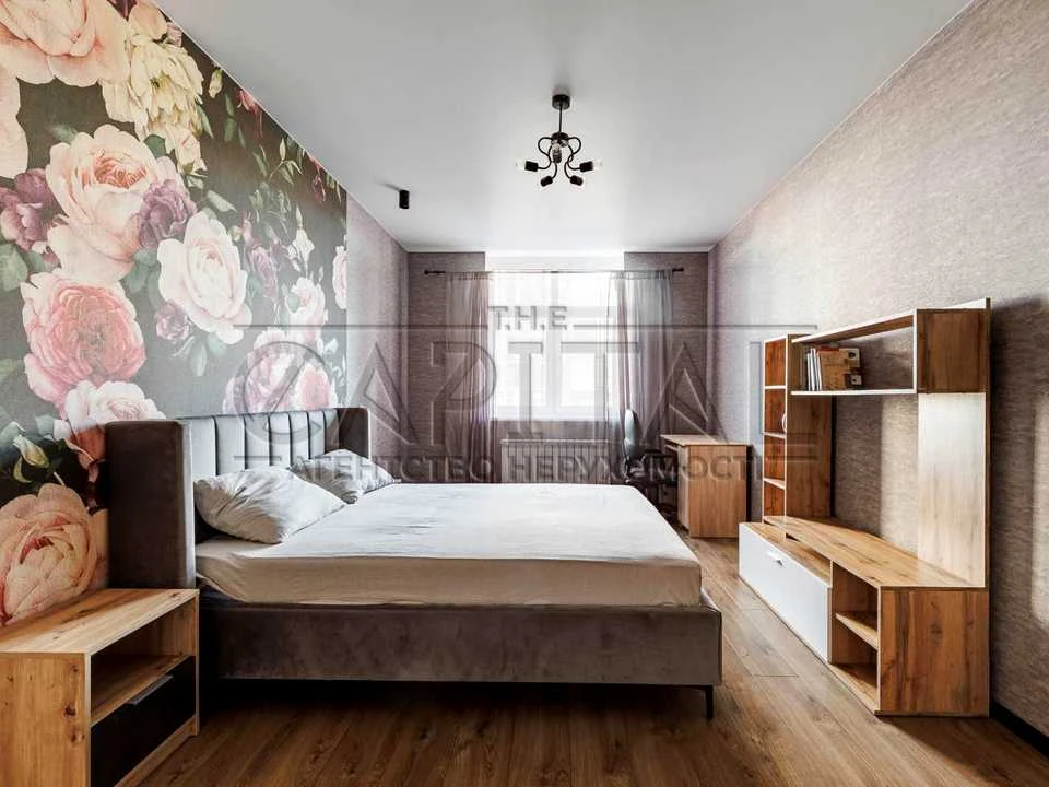 Apartment. Kyiv, Mykilsko-Slobidska St.