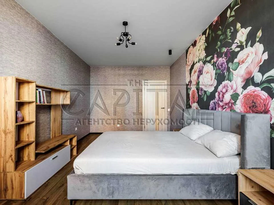 Apartment. Kyiv, Mykilsko-Slobidska St.