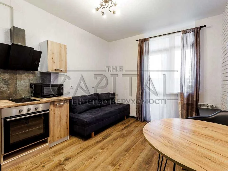 Apartment. Kyiv, Mykilsko-Slobidska St.