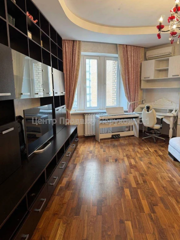 Sale of a 2-bedroom apartment 80 sq m, Kyiv, 6th/7th floor - ideal