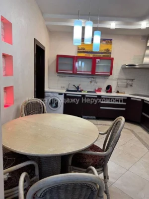 Sale of a 2-bedroom apartment 80 sq m, Kyiv, 6th/7th floor - ideal