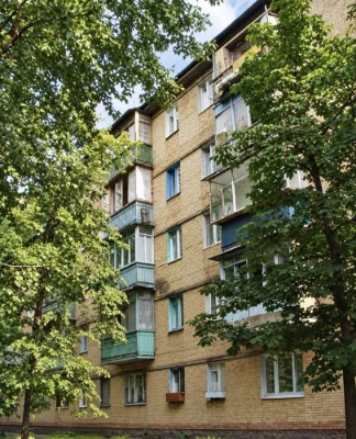 Продажа квартиры метро Дарница