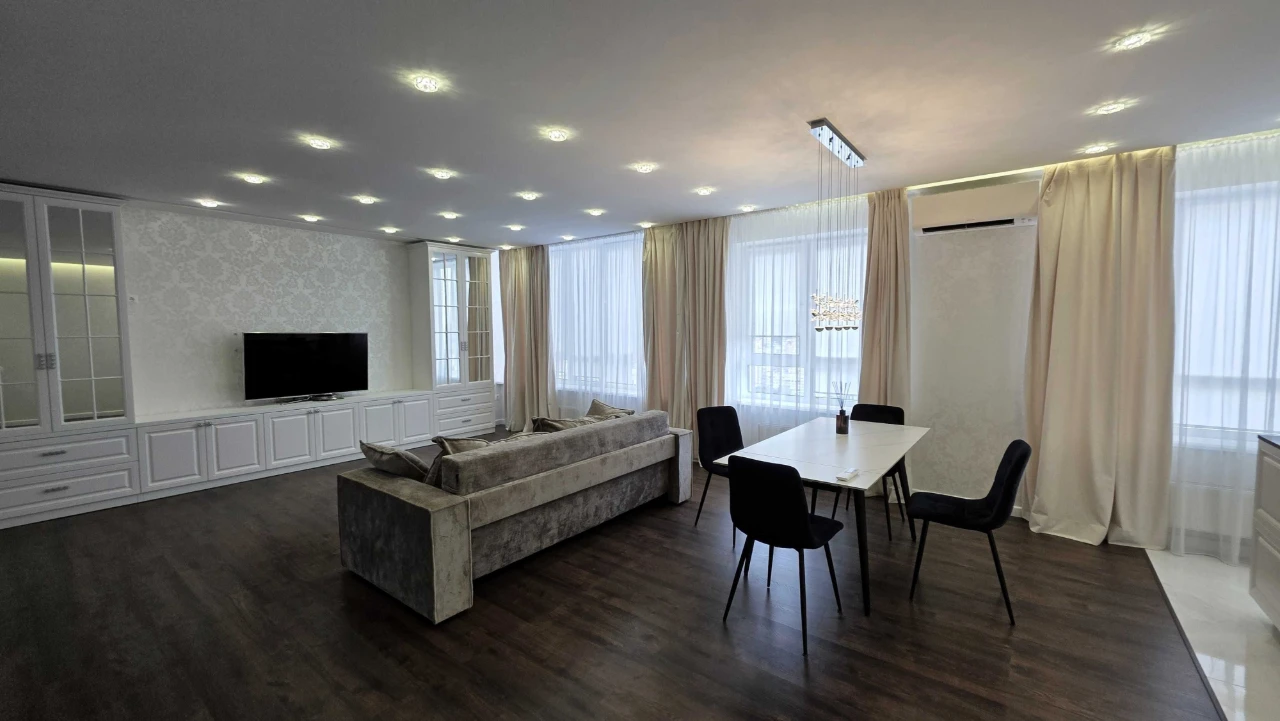 Sale of a 5-room apartment 147.2 sq. m on вул. Sholudenka 1A