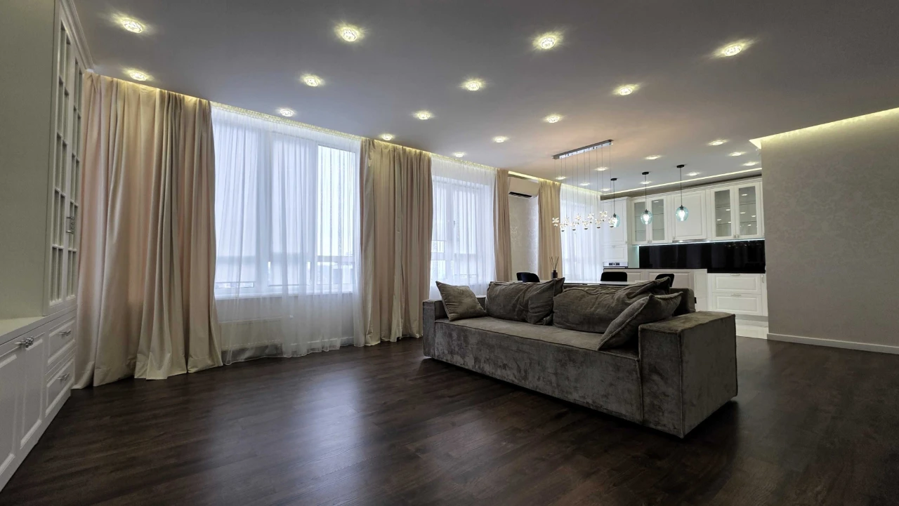 Sale of a 5-room apartment 147.2 sq. m on вул. Sholudenka 1A