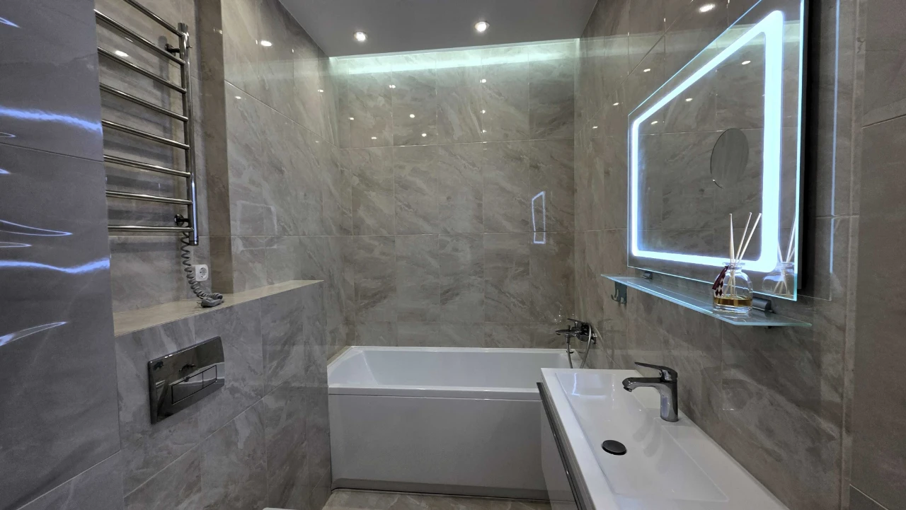 Sale of a 5-room apartment 147.2 sq. m on вул. Sholudenka 1A