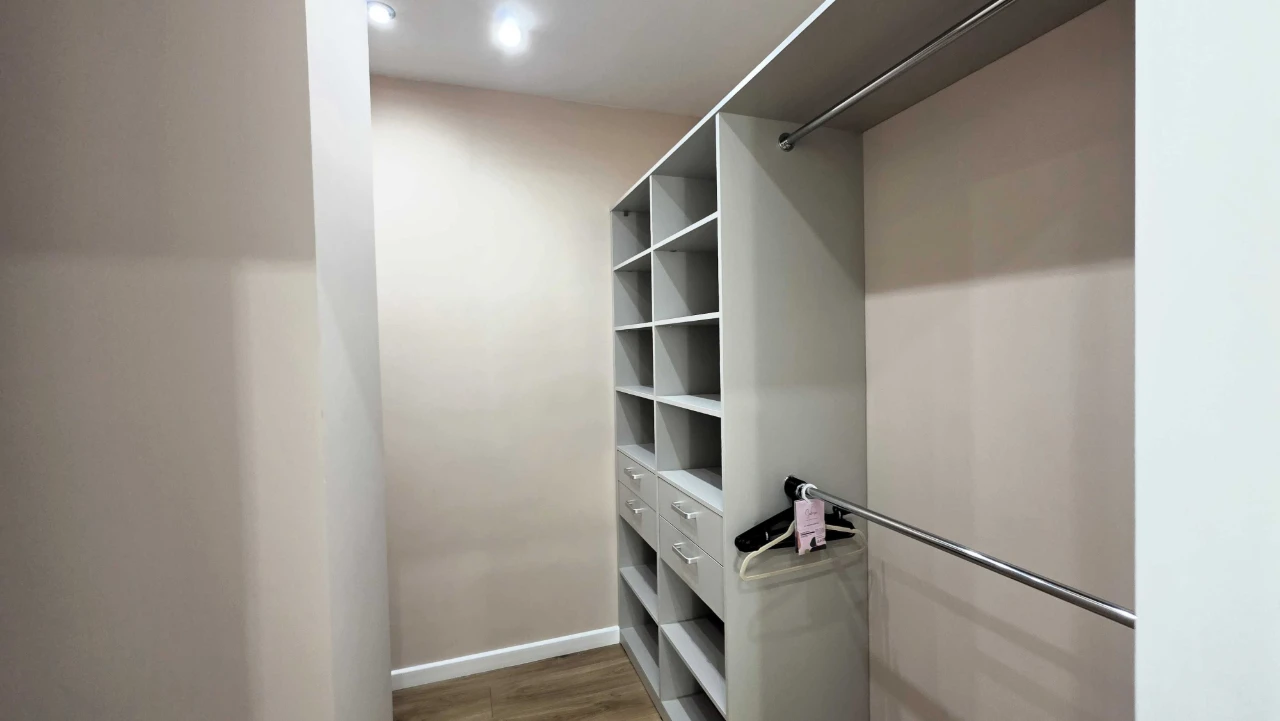 Sale of a 5-room apartment 147.2 sq. m on вул. Sholudenka 1A