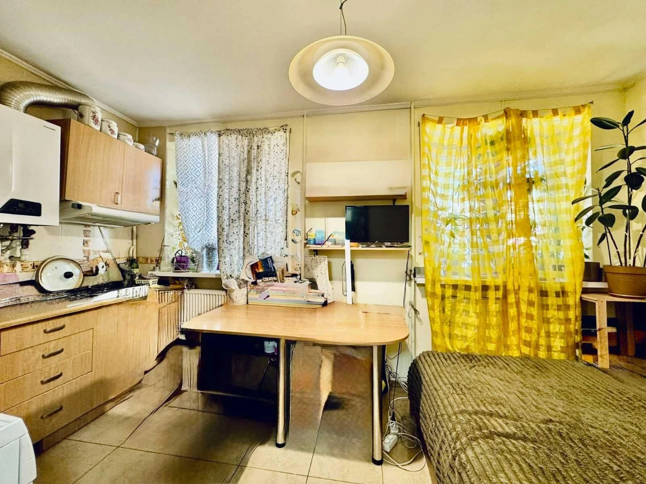 (5) For Sale 2-bedroom apartment at 9081 Kyivska Street
