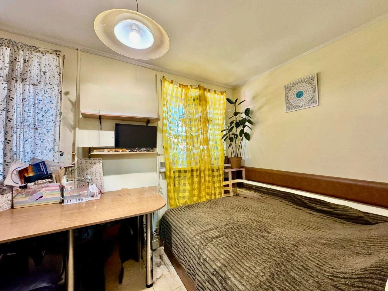 (5) For Sale 2-bedroom apartment at 9081 Kyivska Street