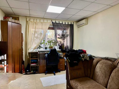 (5) For Sale 2-bedroom apartment at 9081 Kyivska Street