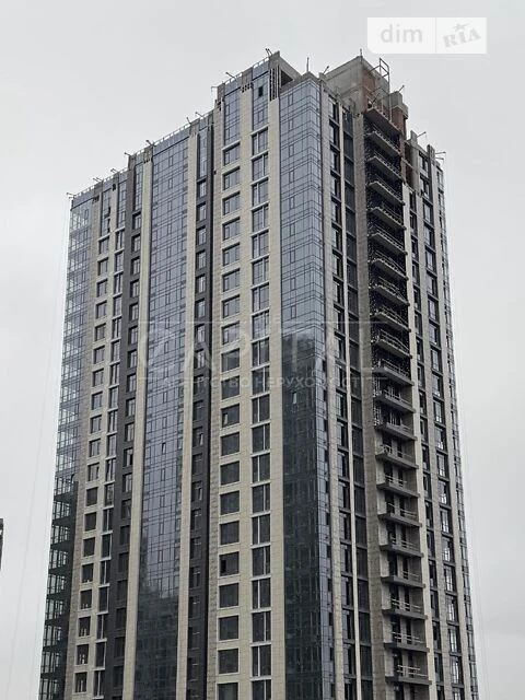 Продаж 3к квартири 121 кв. м на вул. Андрія Верхогляда 22 •