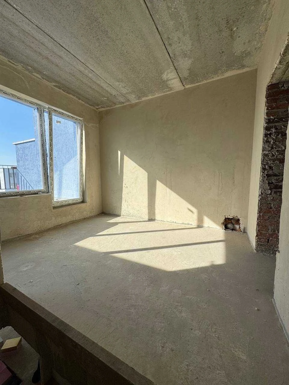 Sale of a two-level apartment in the "Knyghyn" residential complex