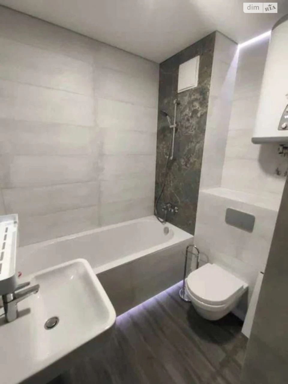 Long-Term Rental Apartment, Pospil