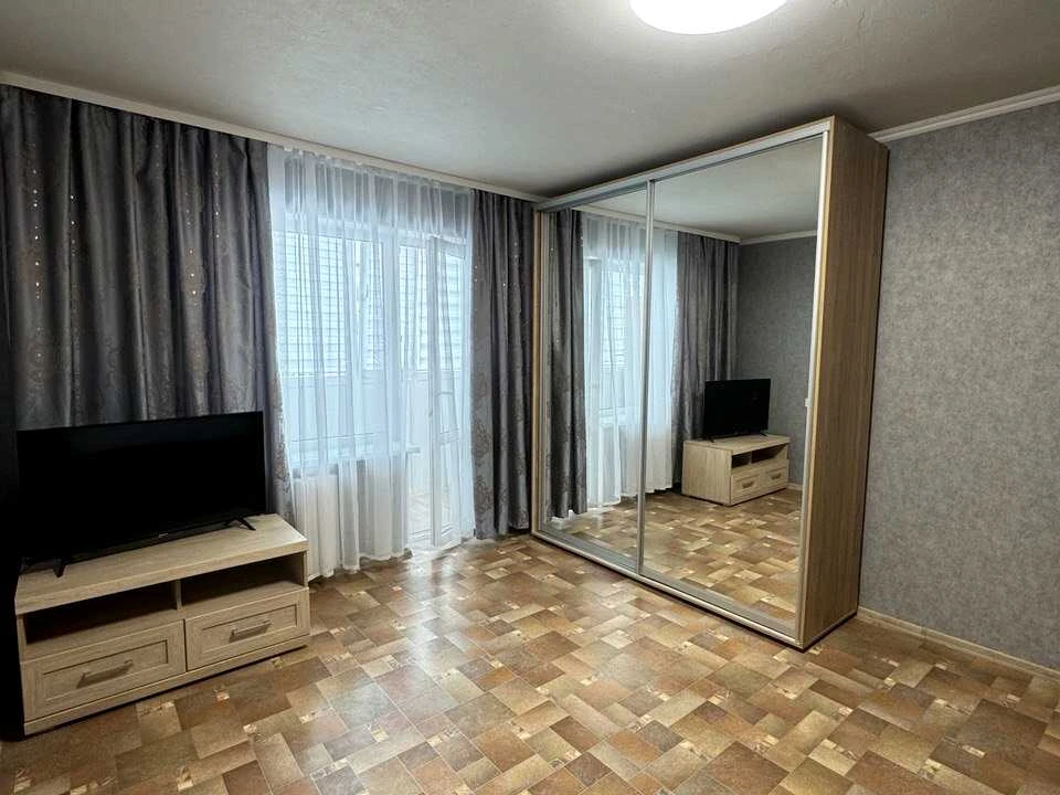Квартира. Київ, Західна вулиця