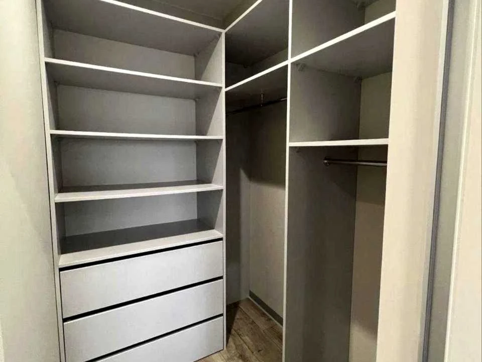Apartment. Kyiv, Lower Val st.
