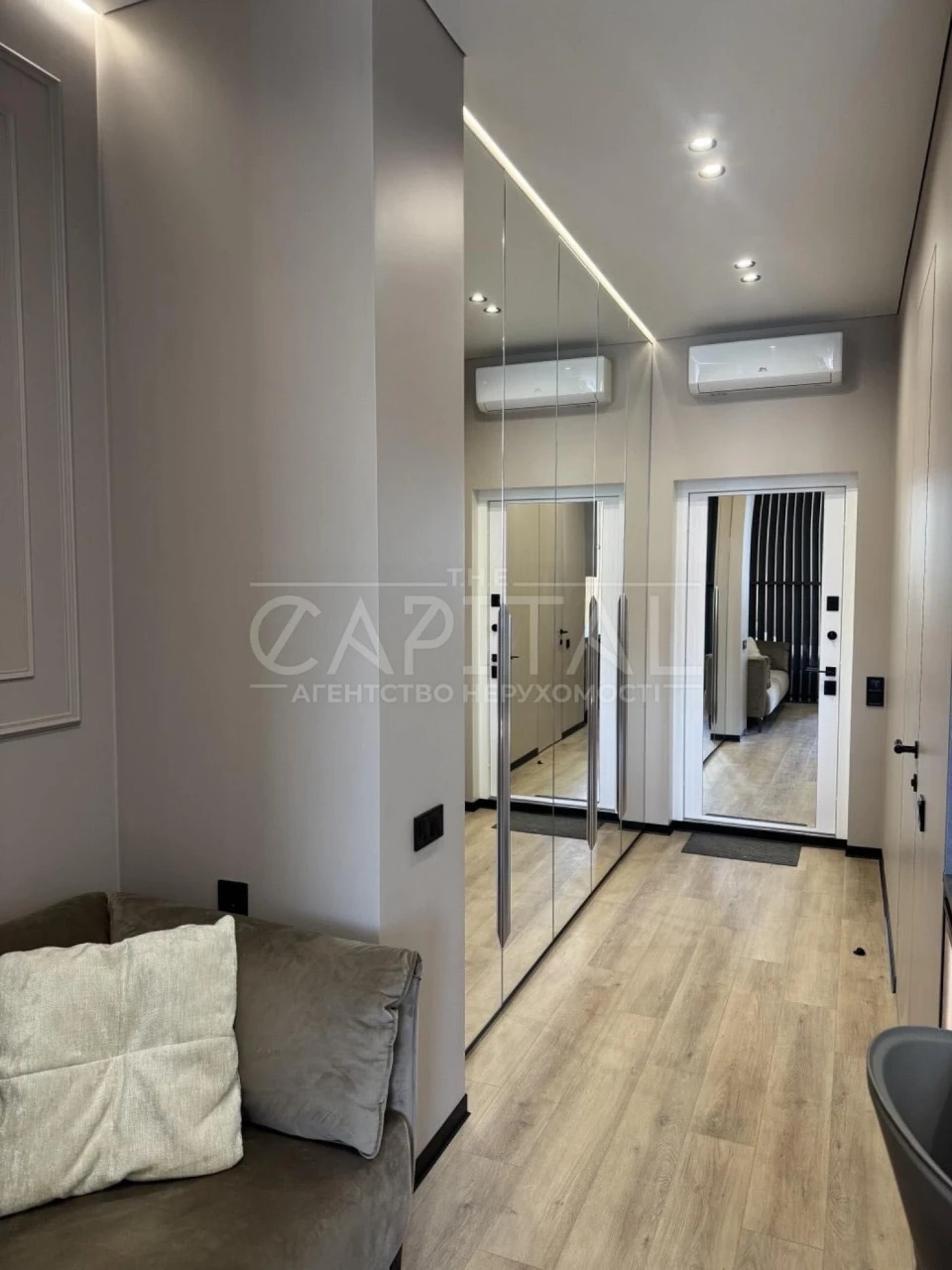 Sale of a 1-bedroom apartment in the Delmar residential complex, 37 sq m, designer