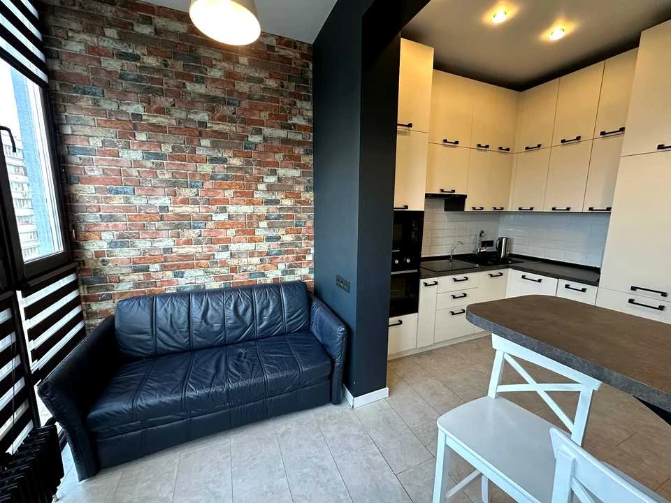 Apartment. Kyiv, KIrilo-Metodiyevska st.