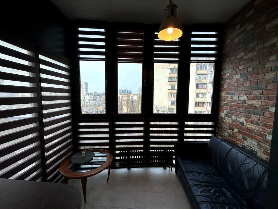 Apartment. Kyiv, KIrilo-Metodiyevska st.