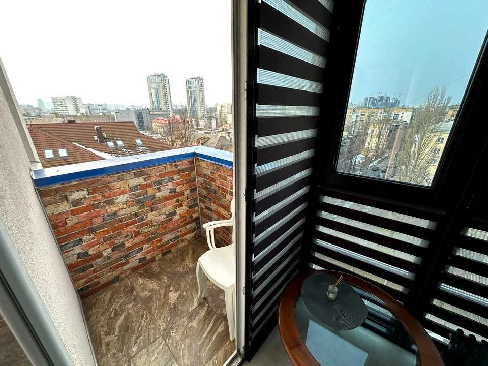 Apartment. Kyiv, KIrilo-Metodiyevska st.