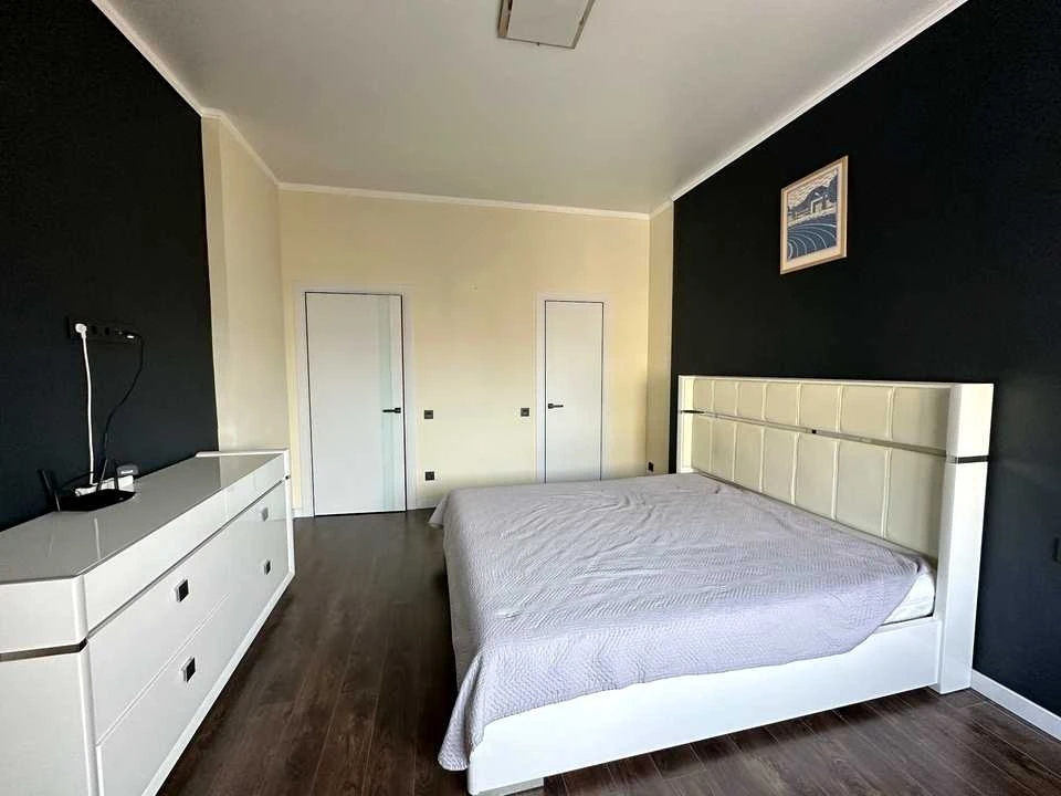 Apartment. Kyiv, KIrilo-Metodiyevska st.