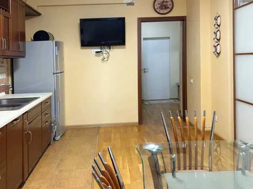Квартира. Киев, улица Анны Ахматовой