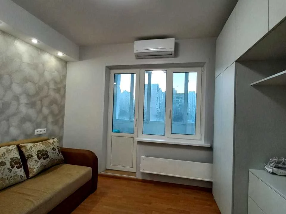 Apartment. Anna Akhmatova Street, Kyiv